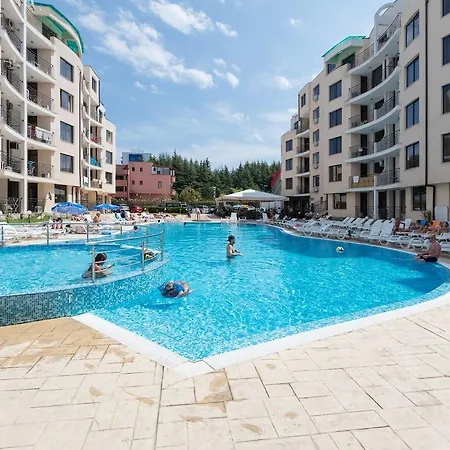 Lägenhet ❤studio With Kitchen & Balcony Pool View❤dp❤ *