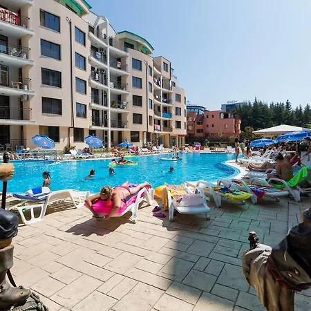 ❤studio With Kitchen & Balcony Pool View❤dp❤ Lägenhet *